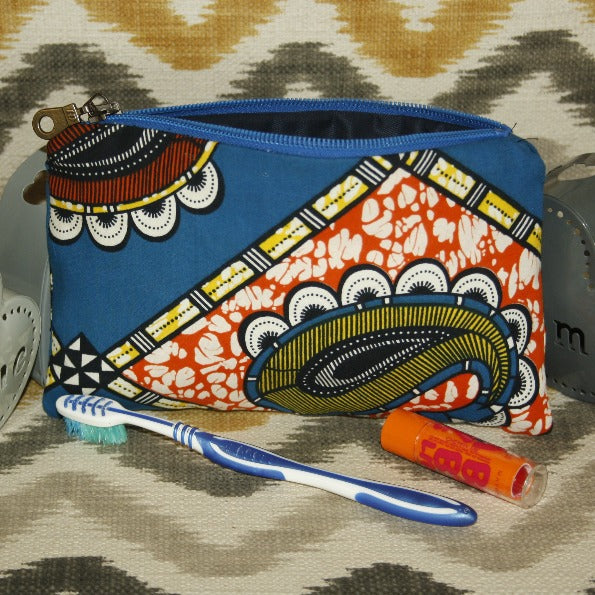 Trousse/Pochette ethnique en imprimé wax bleu