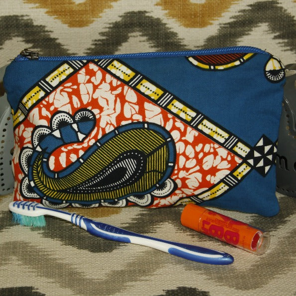 
                  
                    Charger l&amp;#39;image dans la galerie, TROUSSE POCHETTE WAX BLEU
                  
                