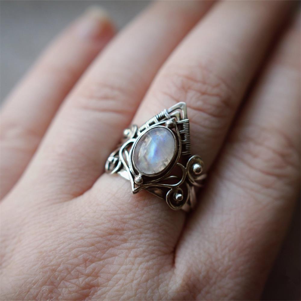 
                  
                    Charger l&amp;#39;image dans la galerie, BAGUE MOONSTONE
                  
                